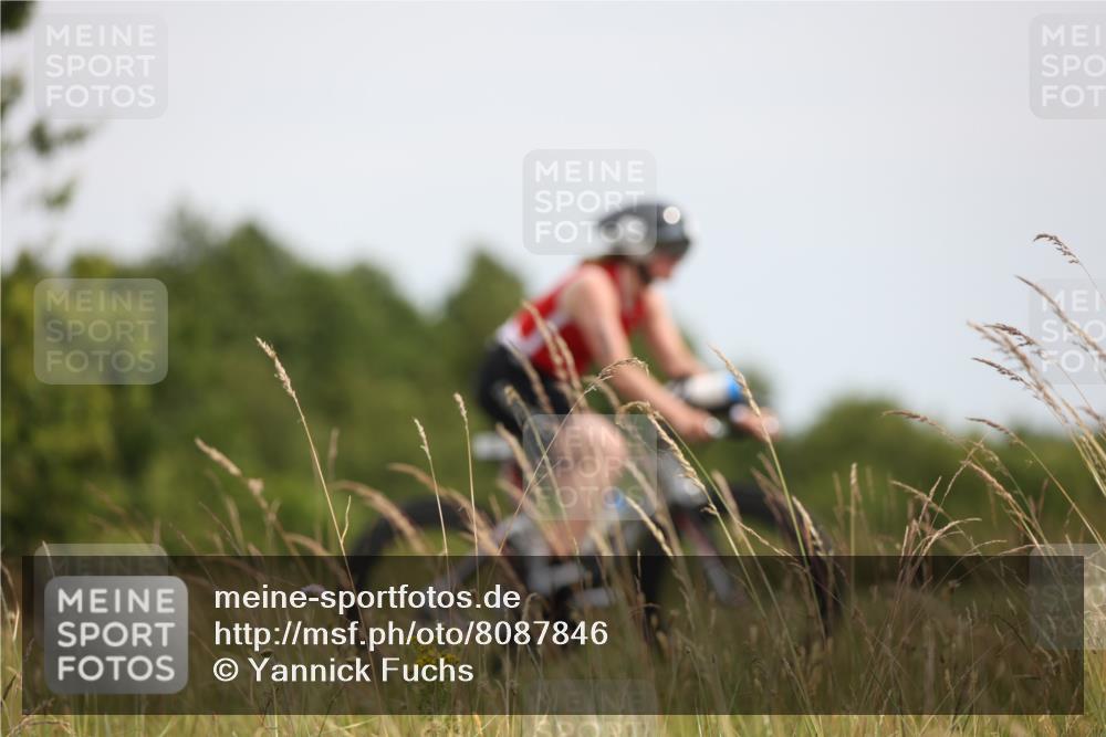 22.06.2025 - Viking Triathlon Yannick Fuchs http://msf.ph/oto/8087846 22.06.2025 13:11:32 Radfahren 328, 336 meine-sportfotos.de