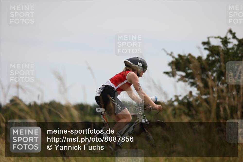 22.06.2025 - Viking Triathlon Yannick Fuchs http://msf.ph/oto/8087856 22.06.2025 13:11:33 Radfahren 328, 336 meine-sportfotos.de