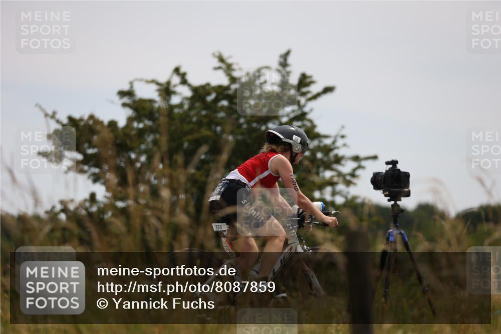 22.06.2025 - Viking Triathlon Yannick Fuchs http://msf.ph/oto/8087859 22.06.2025 13:11:34 Radfahren 328, 336 meine-sportfotos.de