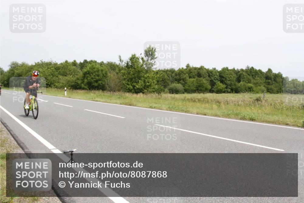 22.06.2025 - Viking Triathlon Yannick Fuchs http://msf.ph/oto/8087868 22.06.2025 13:21:49 Radfahren 37, 364, 406 meine-sportfotos.de