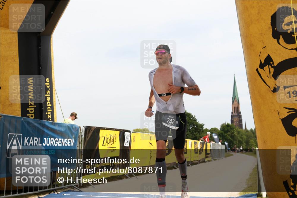 22.06.2025 - Viking Triathlon H.Heesch http://msf.ph/oto/8087871 22.06.2025 13:01:35 Laufen 242 meine-sportfotos.de