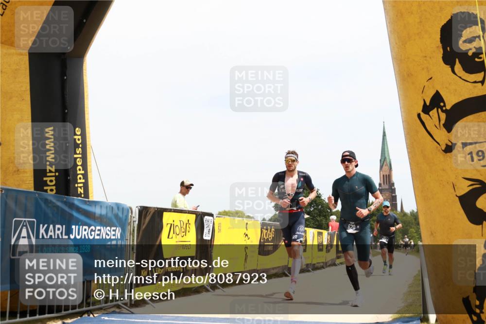 22.06.2025 - Viking Triathlon H.Heesch http://msf.ph/oto/8087923 22.06.2025 13:04:45 Laufen 434, 520, 557, 641 meine-sportfotos.de