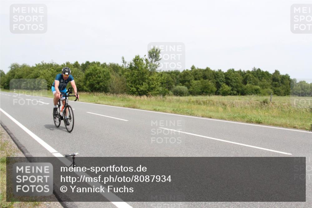 22.06.2025 - Viking Triathlon Yannick Fuchs http://msf.ph/oto/8087934 22.06.2025 13:21:54 Radfahren 37, 364, 406 meine-sportfotos.de