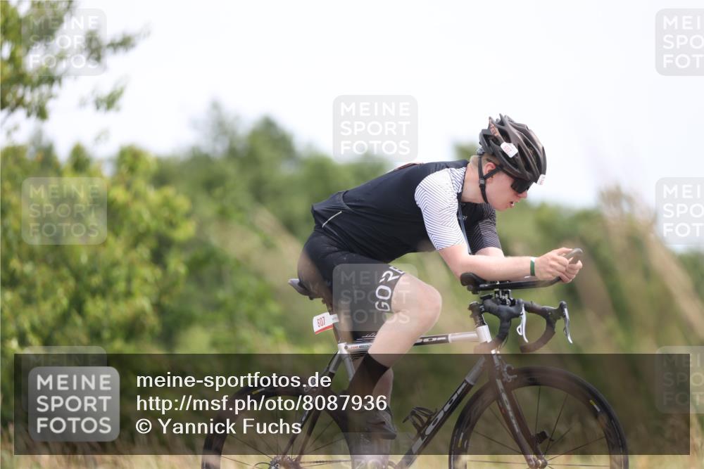 22.06.2025 - Viking Triathlon Yannick Fuchs http://msf.ph/oto/8087936 22.06.2025 13:12:53 Radfahren 190, 199, 303, 439, 607 meine-sportfotos.de