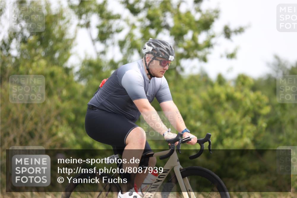 22.06.2025 - Viking Triathlon Yannick Fuchs http://msf.ph/oto/8087939 22.06.2025 13:12:54 Radfahren 190, 199, 303, 439, 607 meine-sportfotos.de