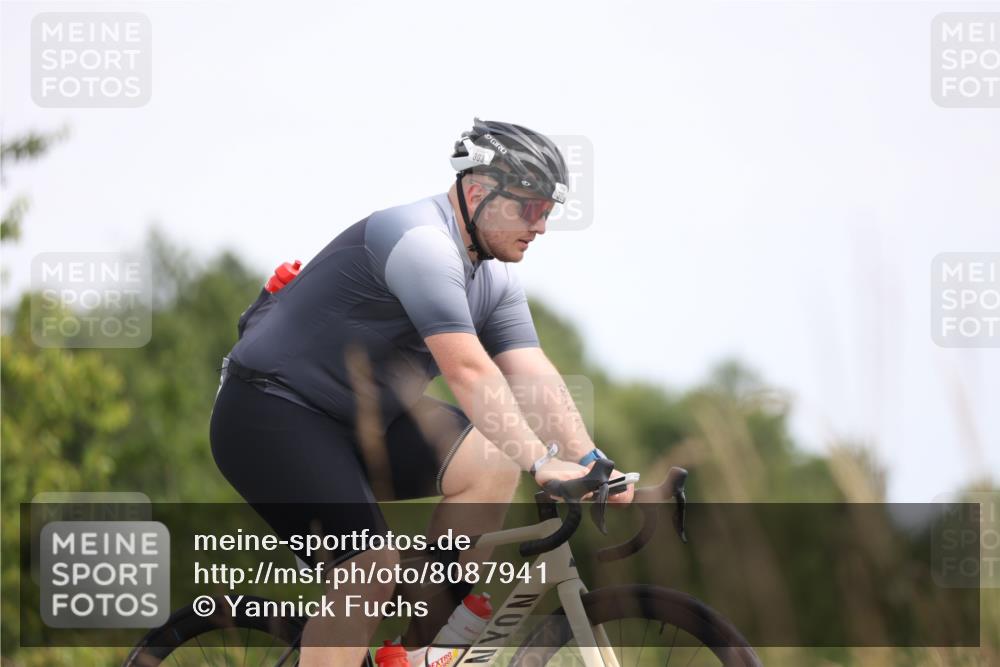 22.06.2025 - Viking Triathlon Yannick Fuchs http://msf.ph/oto/8087941 22.06.2025 13:12:54 Radfahren 190, 199, 303, 439, 607 meine-sportfotos.de