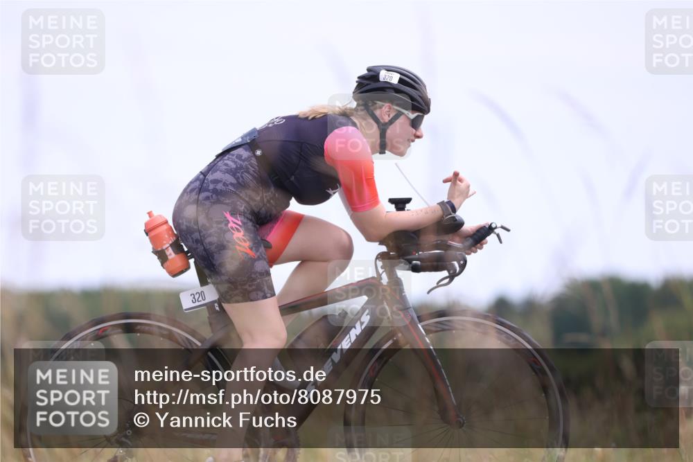 22.06.2025 - Viking Triathlon Yannick Fuchs http://msf.ph/oto/8087975 22.06.2025 13:13:15 Radfahren 64, 186, 320 meine-sportfotos.de