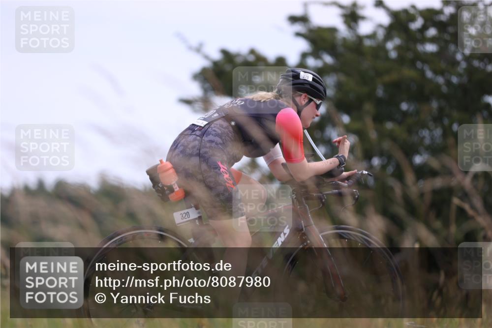 22.06.2025 - Viking Triathlon Yannick Fuchs http://msf.ph/oto/8087980 22.06.2025 13:13:16 Radfahren 64, 186, 320 meine-sportfotos.de