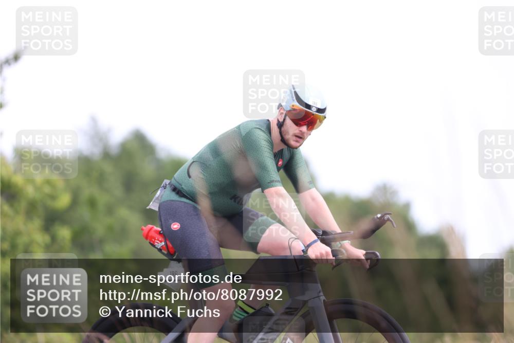22.06.2025 - Viking Triathlon Yannick Fuchs http://msf.ph/oto/8087992 22.06.2025 13:13:23 Radfahren 64, 186, 251, 480 meine-sportfotos.de