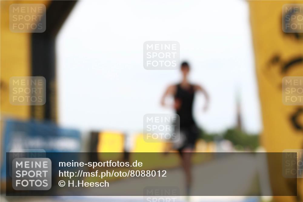 22.06.2025 - Viking Triathlon H.Heesch http://msf.ph/oto/8088012 22.06.2025 13:09:34 Laufen 374 meine-sportfotos.de