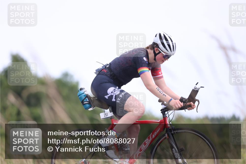 22.06.2025 - Viking Triathlon Yannick Fuchs http://msf.ph/oto/8088027 22.06.2025 13:13:30 Radfahren 251, 263, 353, 480 meine-sportfotos.de