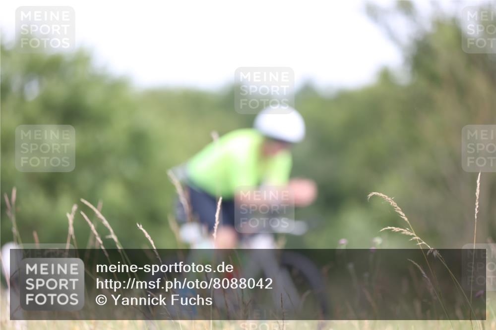 22.06.2025 - Viking Triathlon Yannick Fuchs http://msf.ph/oto/8088042 22.06.2025 13:13:35 Radfahren 251, 263, 353 meine-sportfotos.de