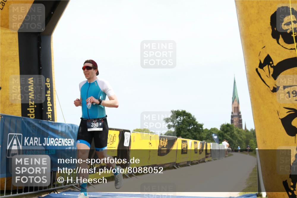 22.06.2025 - Viking Triathlon H.Heesch http://msf.ph/oto/8088052 22.06.2025 13:11:33 Laufen 101, 390, 395 meine-sportfotos.de