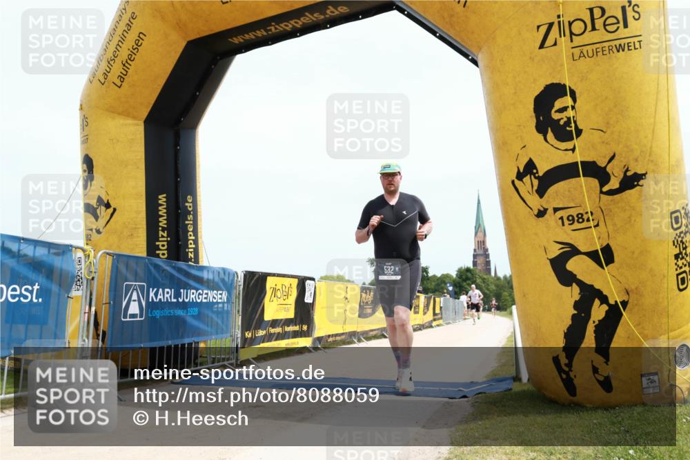22.06.2025 - Viking Triathlon H.Heesch http://msf.ph/oto/8088059 22.06.2025 13:12:28 Laufen 532 meine-sportfotos.de