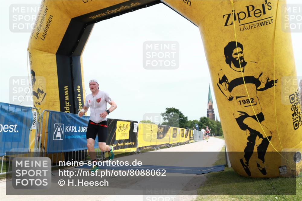 22.06.2025 - Viking Triathlon H.Heesch http://msf.ph/oto/8088062 22.06.2025 13:12:34 Laufen 532, 556 meine-sportfotos.de