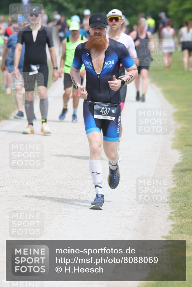 22.06.2025 - Viking Triathlon H.Heesch http://msf.ph/oto/8088069 22.06.2025 14:54:56 Laufen 26, 209, 278, 437 meine-sportfotos.de