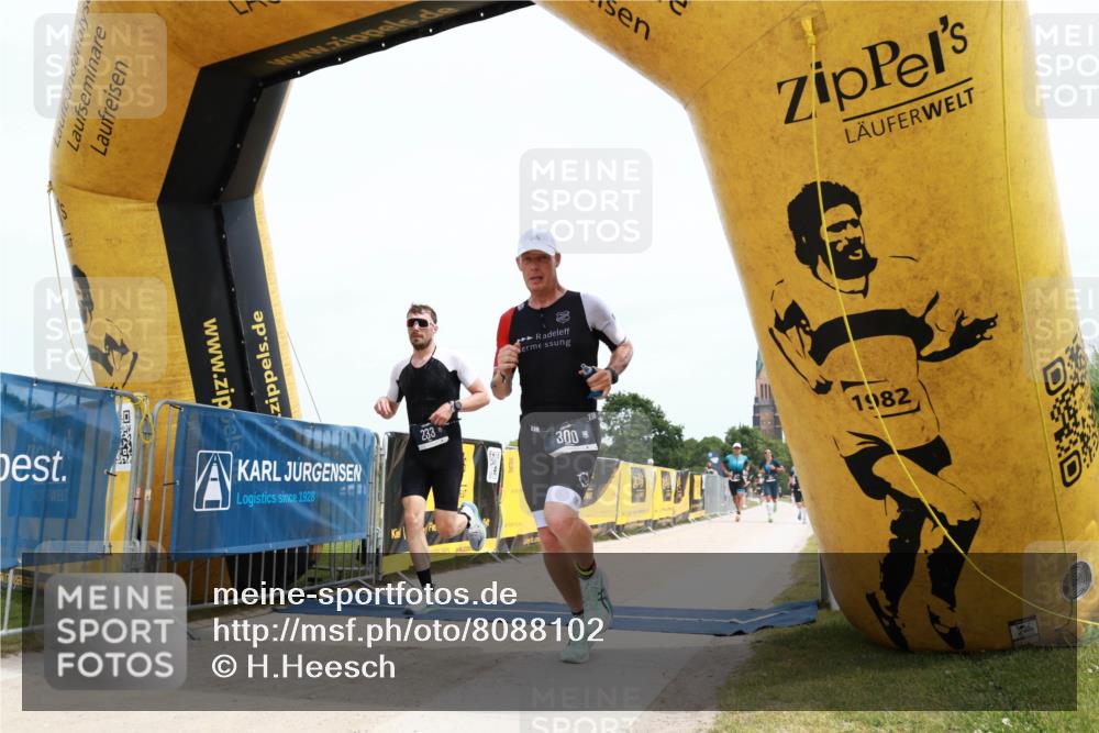 22.06.2025 - Viking Triathlon H.Heesch http://msf.ph/oto/8088102 22.06.2025 13:13:17 Laufen 226, 233, 300 meine-sportfotos.de