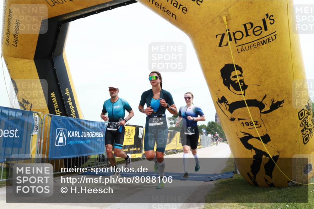 22.06.2025 - Viking Triathlon H.Heesch http://msf.ph/oto/8088106 22.06.2025 13:13:22 Laufen 233, 300, 398, 451, 551 meine-sportfotos.de