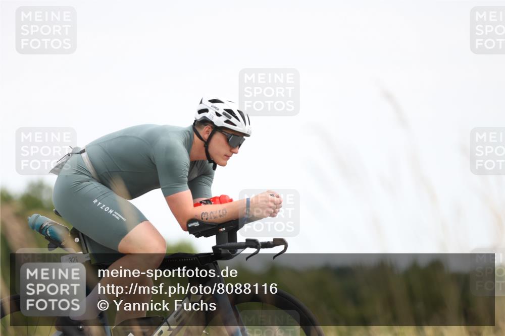 22.06.2025 - Viking Triathlon Yannick Fuchs http://msf.ph/oto/8088116 22.06.2025 13:13:55 Radfahren 223, 326, 465 meine-sportfotos.de