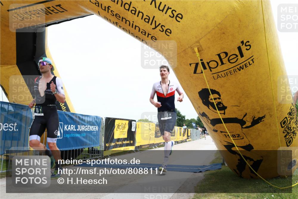 22.06.2025 - Viking Triathlon H.Heesch http://msf.ph/oto/8088117 22.06.2025 13:13:32 Laufen 100, 178 meine-sportfotos.de