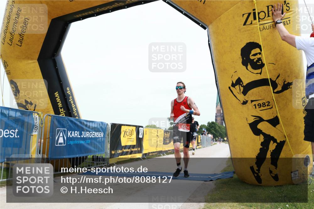 22.06.2025 - Viking Triathlon H.Heesch http://msf.ph/oto/8088127 22.06.2025 13:13:38 Laufen 38, 178, 461, 642 meine-sportfotos.de