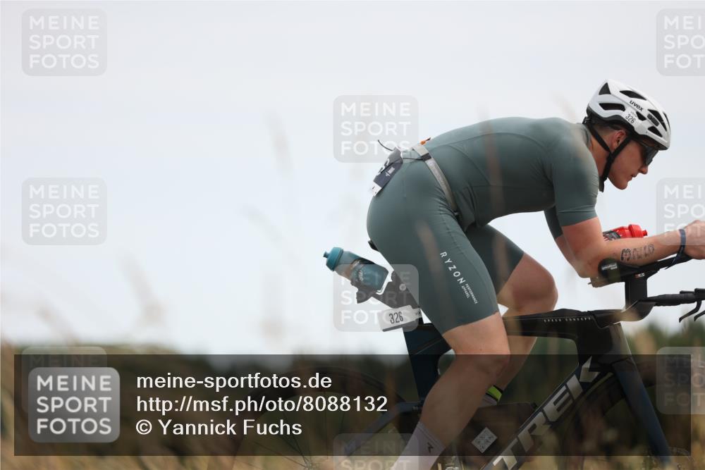 22.06.2025 - Viking Triathlon Yannick Fuchs http://msf.ph/oto/8088132 22.06.2025 13:13:55 Radfahren 223, 326, 465 meine-sportfotos.de