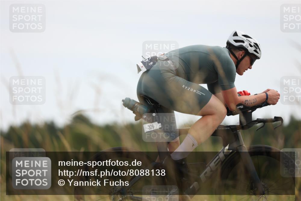 22.06.2025 - Viking Triathlon Yannick Fuchs http://msf.ph/oto/8088138 22.06.2025 13:13:56 Radfahren 223, 326 meine-sportfotos.de