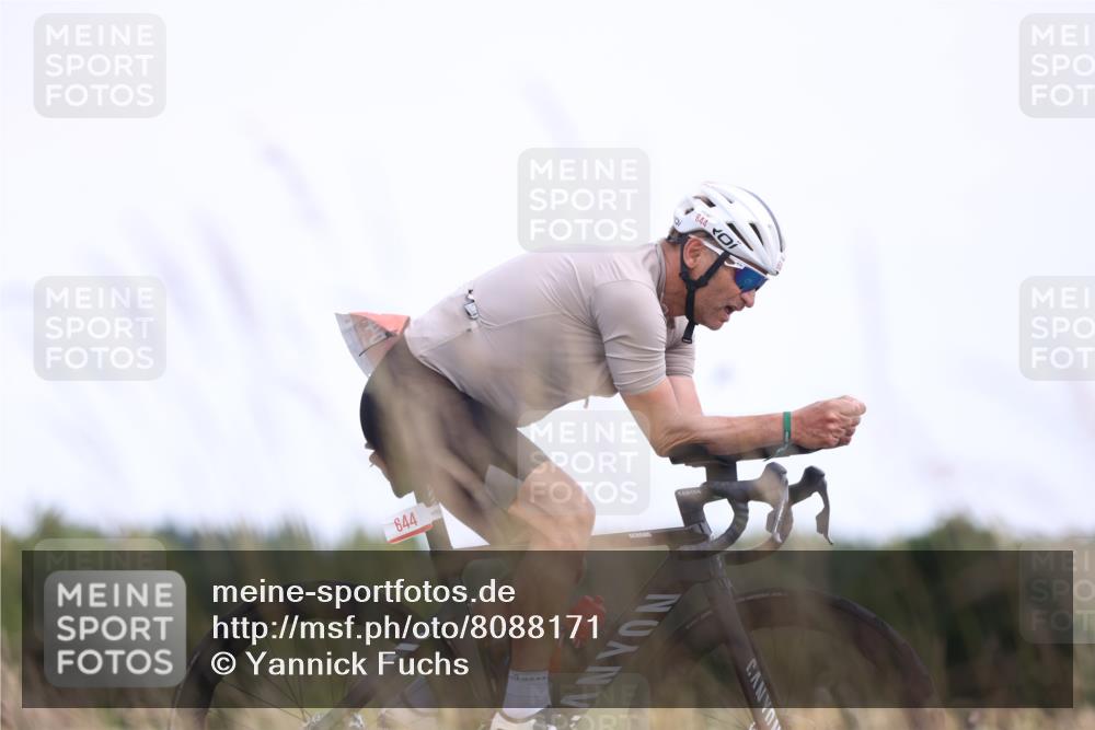 22.06.2025 - Viking Triathlon Yannick Fuchs http://msf.ph/oto/8088171 22.06.2025 13:14:12 Radfahren 165, 644 meine-sportfotos.de