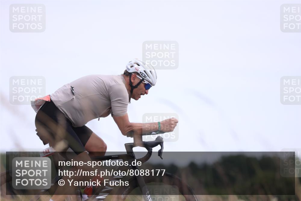 22.06.2025 - Viking Triathlon Yannick Fuchs http://msf.ph/oto/8088177 22.06.2025 13:14:13 Radfahren 165, 219, 644 meine-sportfotos.de