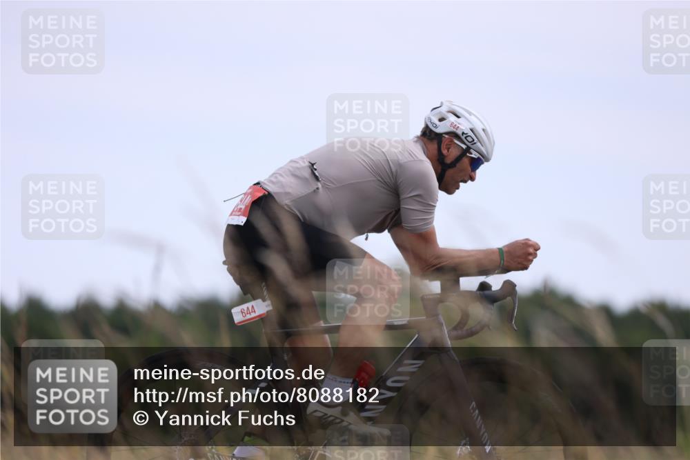 22.06.2025 - Viking Triathlon Yannick Fuchs http://msf.ph/oto/8088182 22.06.2025 13:14:13 Radfahren 165, 219, 644 meine-sportfotos.de