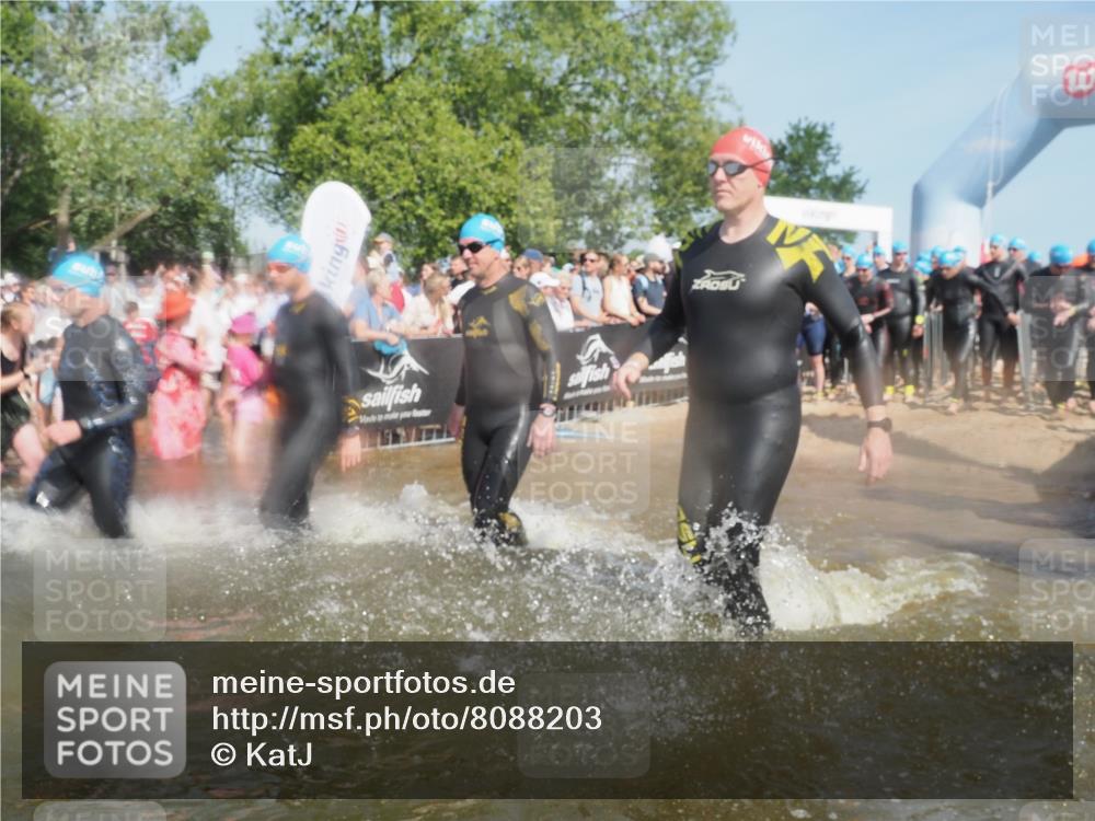 22.06.2025 - Viking Triathlon KatJ http://msf.ph/oto/8088203 22.06.2025 10:08:15 Schwimmen 37, 51, 106, 116, 133, 140, 222, 225, 364, 378, 403, 406, 410, 480, 638 meine-sportfotos.de