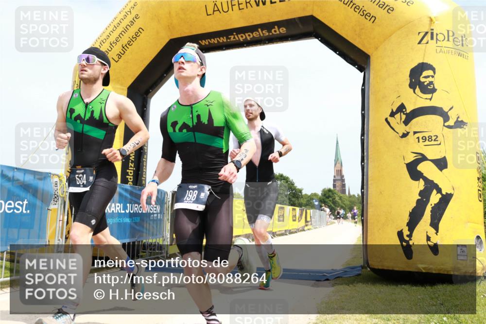 22.06.2025 - Viking Triathlon H.Heesch http://msf.ph/oto/8088264 22.06.2025 13:16:00 Laufen 170, 198, 304, 393, 534 meine-sportfotos.de