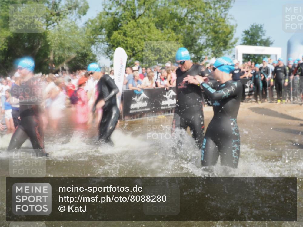22.06.2025 - Viking Triathlon KatJ http://msf.ph/oto/8088280 22.06.2025 10:08:20 Schwimmen 37, 48, 69, 97, 133, 140, 222, 225, 364, 403, 406, 410, 499, 518, 638 meine-sportfotos.de