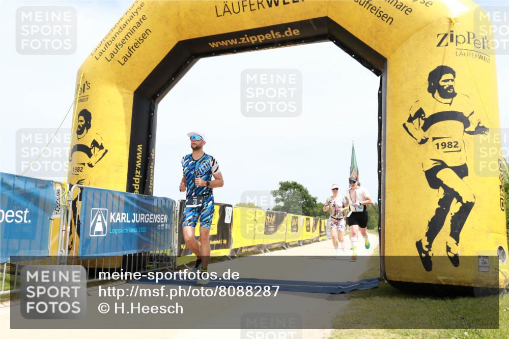 22.06.2025 - Viking Triathlon H.Heesch http://msf.ph/oto/8088287 22.06.2025 13:16:19 Laufen 21, 70, 175, 298, 399 meine-sportfotos.de