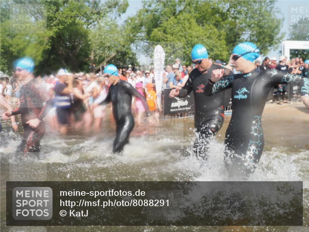 22.06.2025 - Viking Triathlon KatJ http://msf.ph/oto/8088291 22.06.2025 10:08:20 Schwimmen 37, 48, 69, 97, 133, 140, 222, 225, 364, 403, 406, 410, 499, 518, 638 meine-sportfotos.de