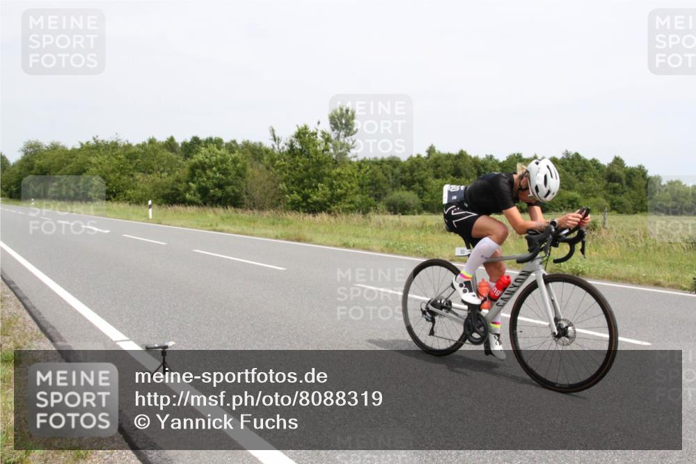 22.06.2025 - Viking Triathlon Yannick Fuchs http://msf.ph/oto/8088319 22.06.2025 13:22:24 Radfahren 60 meine-sportfotos.de