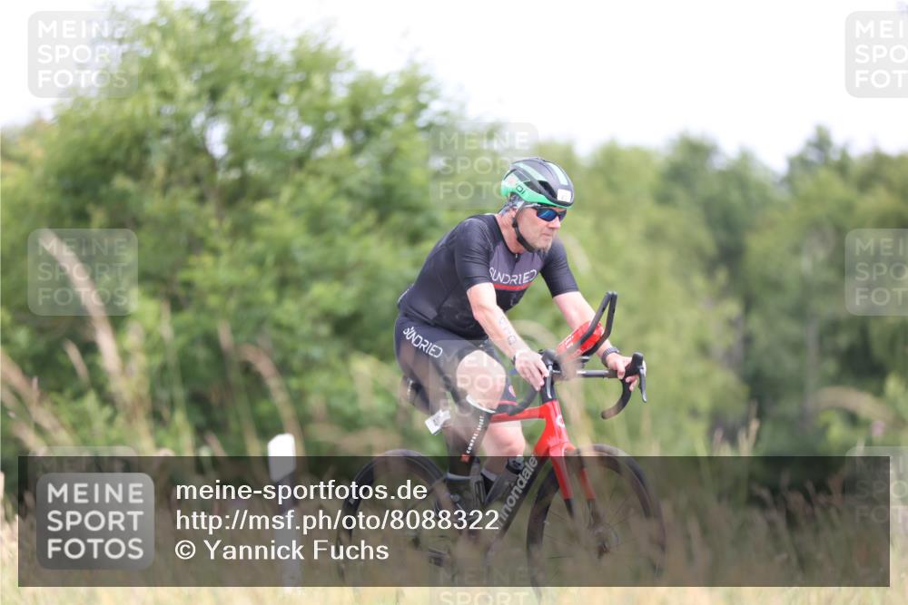 22.06.2025 - Viking Triathlon Yannick Fuchs http://msf.ph/oto/8088322 22.06.2025 13:15:28 Radfahren 43, 410 meine-sportfotos.de