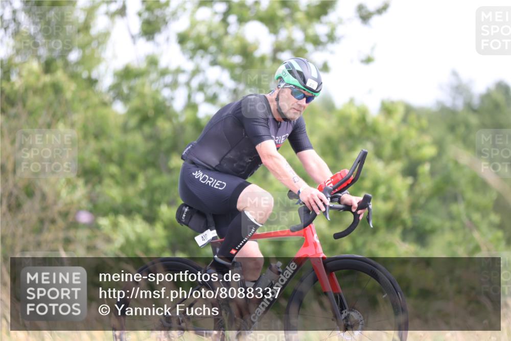 22.06.2025 - Viking Triathlon Yannick Fuchs http://msf.ph/oto/8088337 22.06.2025 13:15:29 Radfahren 43, 410 meine-sportfotos.de