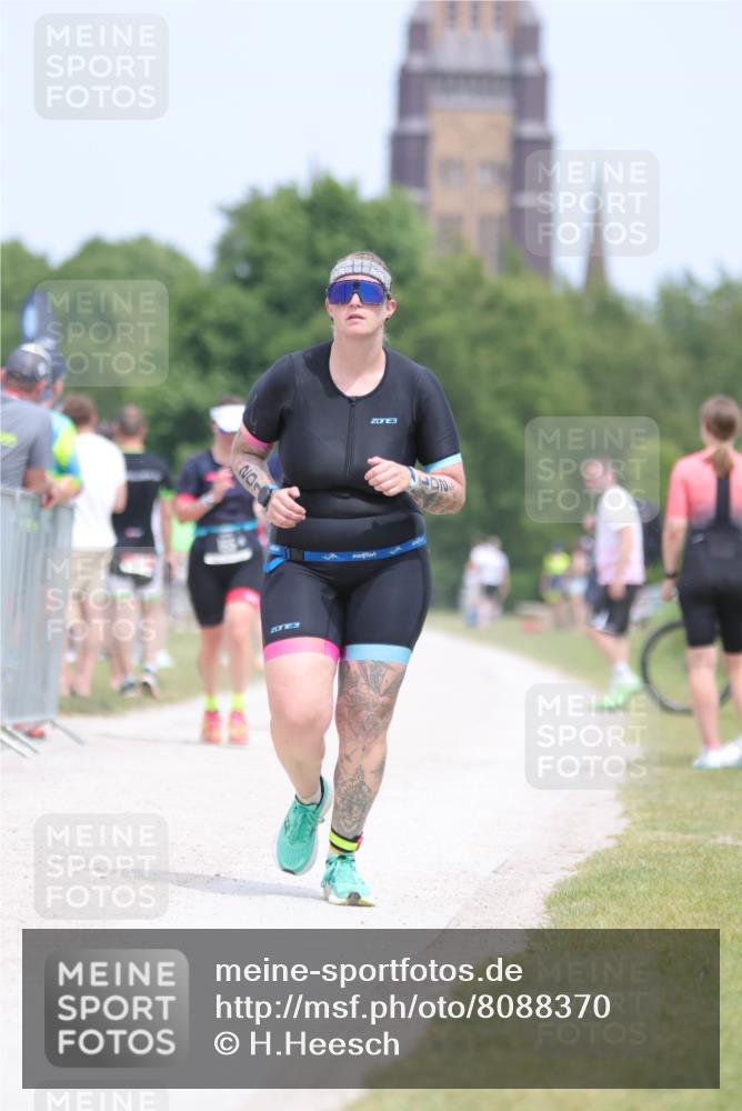 22.06.2025 - Viking Triathlon H.Heesch http://msf.ph/oto/8088370 22.06.2025 14:56:44 Laufen 165, 194, 201 meine-sportfotos.de
