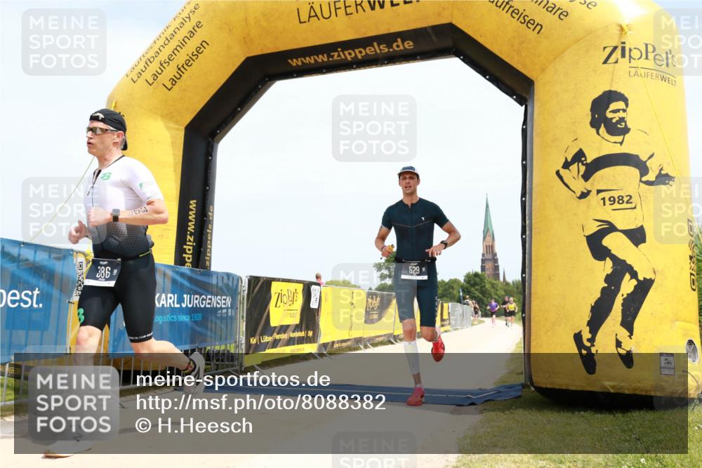 22.06.2025 - Viking Triathlon H.Heesch http://msf.ph/oto/8088382 22.06.2025 13:17:37 Laufen 10, 386, 529 meine-sportfotos.de