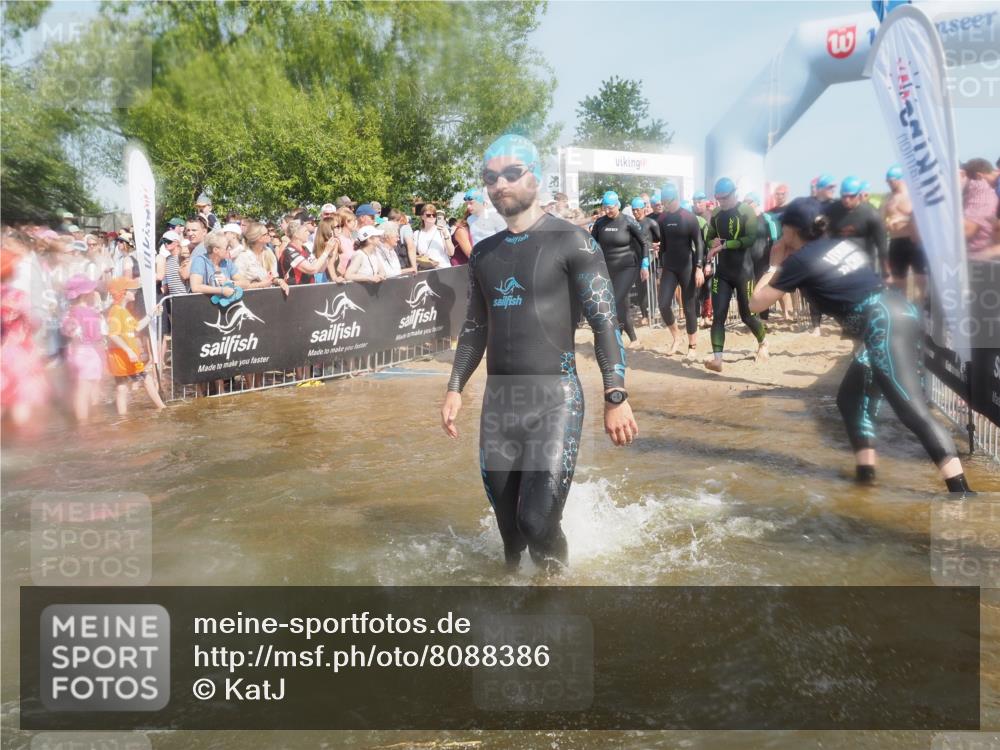 22.06.2025 - Viking Triathlon KatJ http://msf.ph/oto/8088386 22.06.2025 10:08:33 Schwimmen 48, 69, 71, 97, 166, 246, 303, 305, 319, 357, 360, 472, 481, 490, 499, 518, 542 meine-sportfotos.de