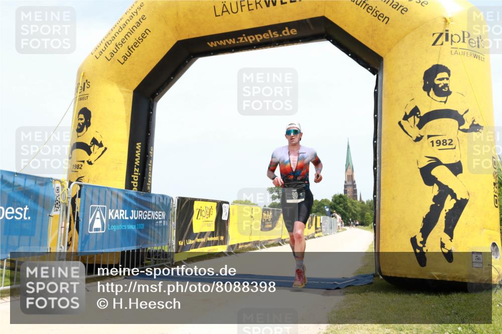 22.06.2025 - Viking Triathlon H.Heesch http://msf.ph/oto/8088398 22.06.2025 13:17:54 Laufen 90 meine-sportfotos.de