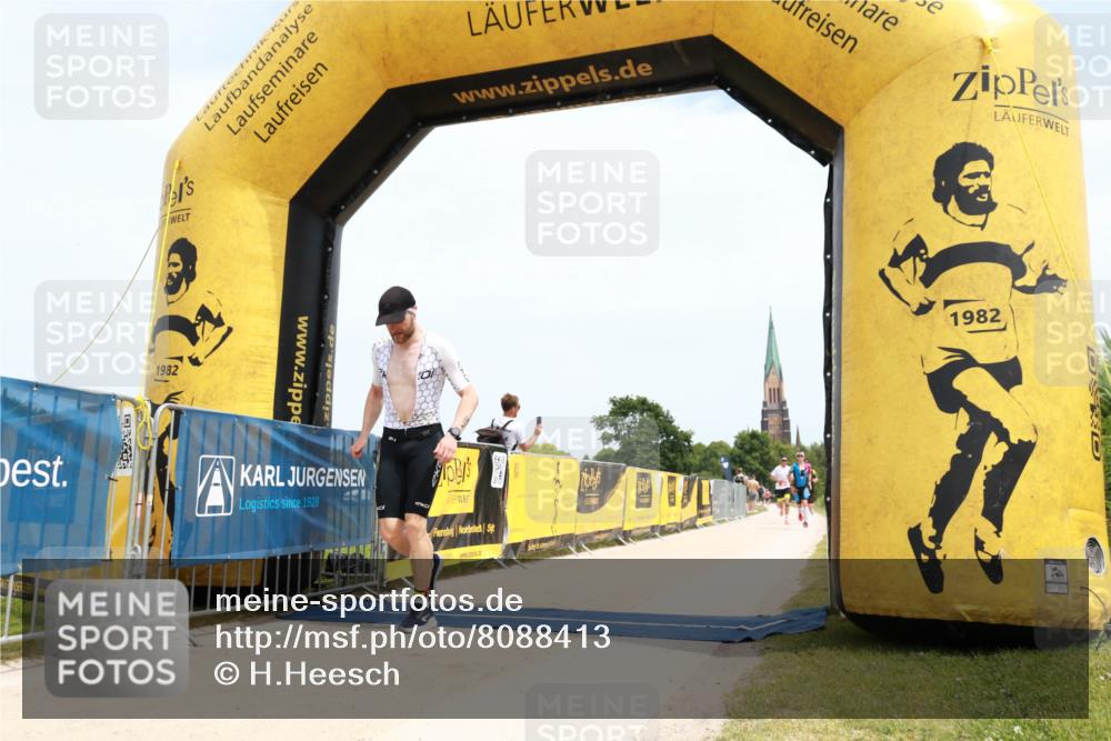 22.06.2025 - Viking Triathlon H.Heesch http://msf.ph/oto/8088413 22.06.2025 13:18:50 Laufen 396 meine-sportfotos.de