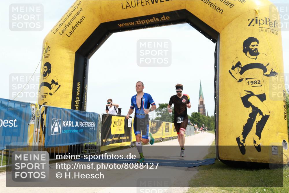 22.06.2025 - Viking Triathlon H.Heesch http://msf.ph/oto/8088427 22.06.2025 13:18:56 Laufen 9, 179, 347, 396, 651 meine-sportfotos.de