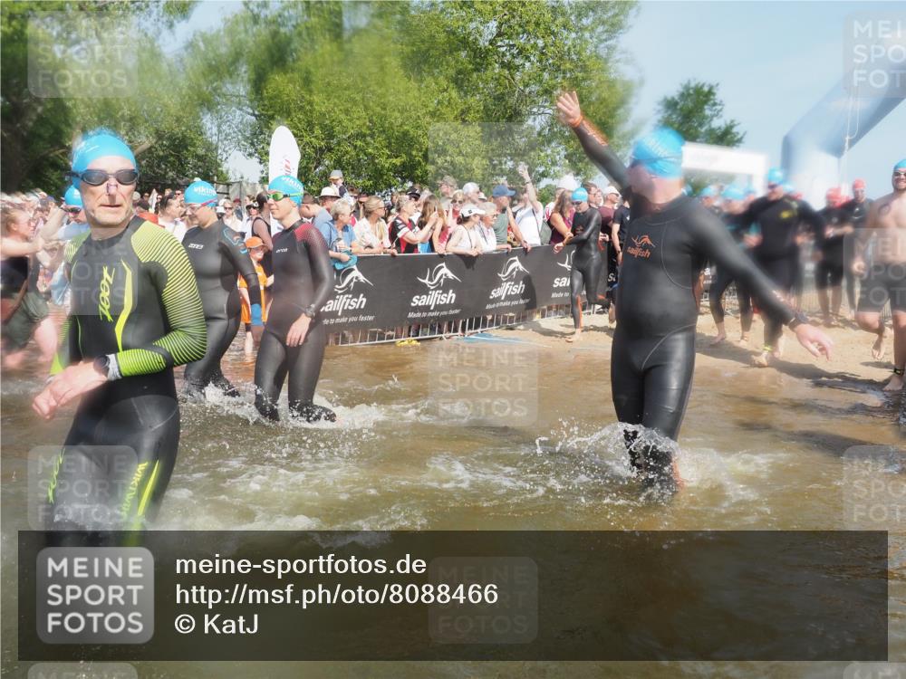 22.06.2025 - Viking Triathlon KatJ http://msf.ph/oto/8088466 22.06.2025 10:08:37 Schwimmen 71, 136, 166, 246, 303, 305, 319, 357, 360, 459, 470, 472, 481, 490, 542 meine-sportfotos.de