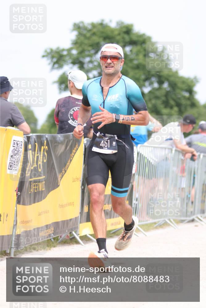 22.06.2025 - Viking Triathlon H.Heesch http://msf.ph/oto/8088483 22.06.2025 14:57:09 Laufen 451 meine-sportfotos.de