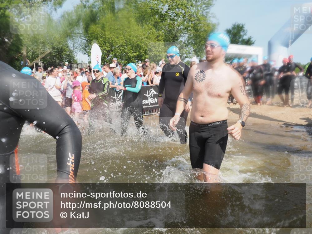 22.06.2025 - Viking Triathlon KatJ http://msf.ph/oto/8088504 22.06.2025 10:08:40 Schwimmen 71, 136, 166, 234, 241, 246, 303, 305, 319, 356, 357, 459, 470, 471, 656 meine-sportfotos.de