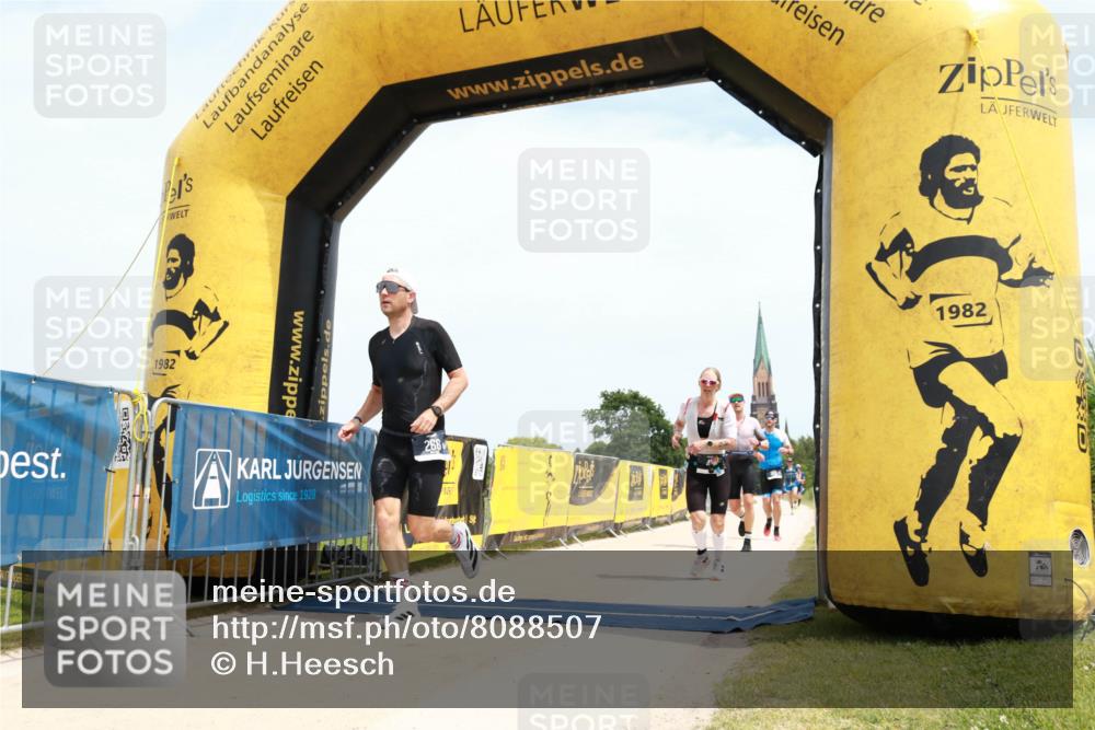 22.06.2025 - Viking Triathlon H.Heesch http://msf.ph/oto/8088507 22.06.2025 13:21:00 Laufen 46, 266, 334, 526 meine-sportfotos.de