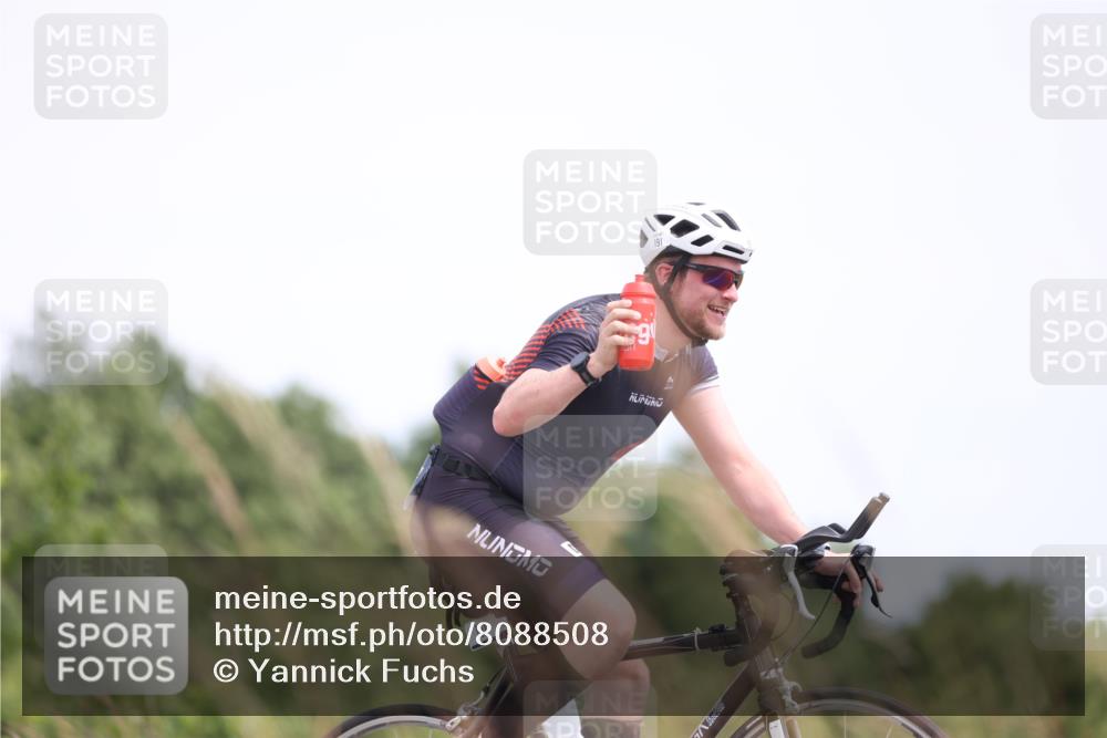 22.06.2025 - Viking Triathlon Yannick Fuchs http://msf.ph/oto/8088508 22.06.2025 13:16:06 Radfahren 191, 476, 499 meine-sportfotos.de