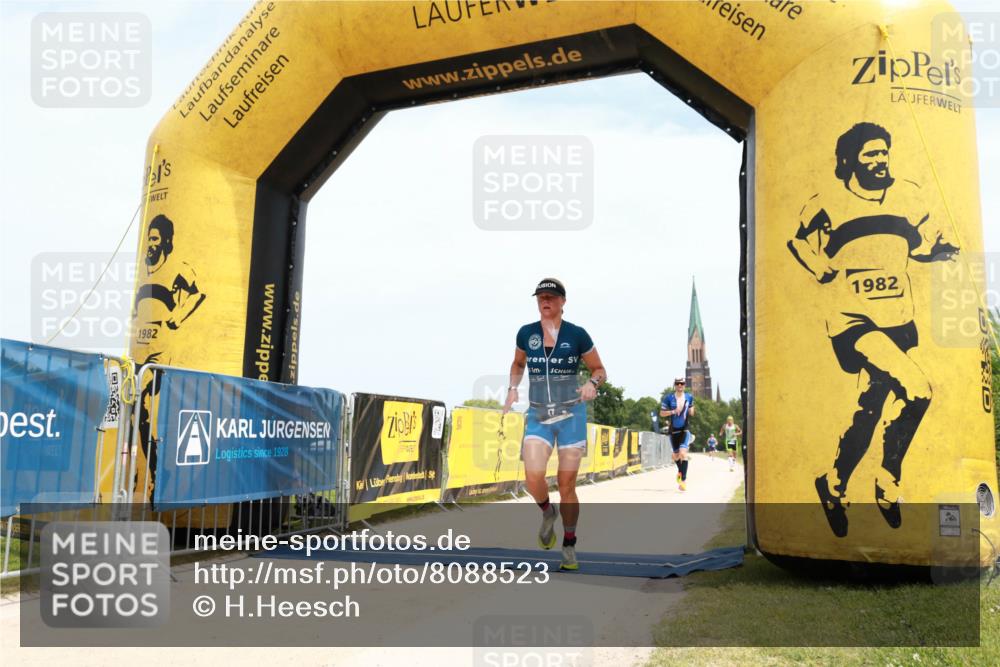 22.06.2025 - Viking Triathlon H.Heesch http://msf.ph/oto/8088523 22.06.2025 13:21:07 Laufen 17, 46, 286, 334, 389 meine-sportfotos.de